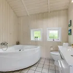 Vinkelbaek X Holiday home Nordborg