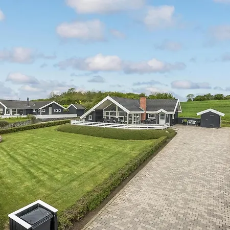 Vinkelbaek X Feriehus