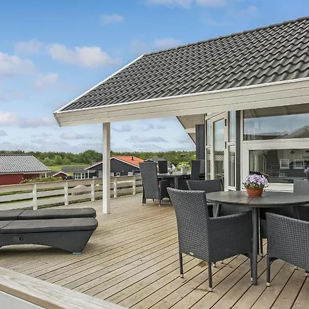 Vinkelbaek X Feriehus *