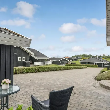 別荘 Vinkelbaek X *