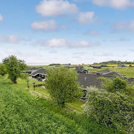 Feriehus Vinkelbaek X *